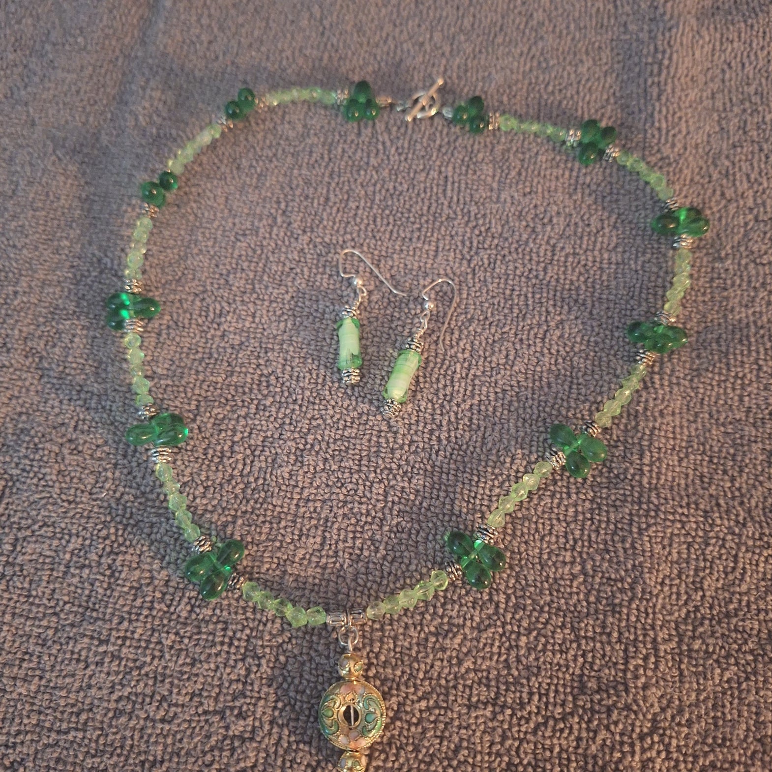 St Patrick's Necklace and earrings